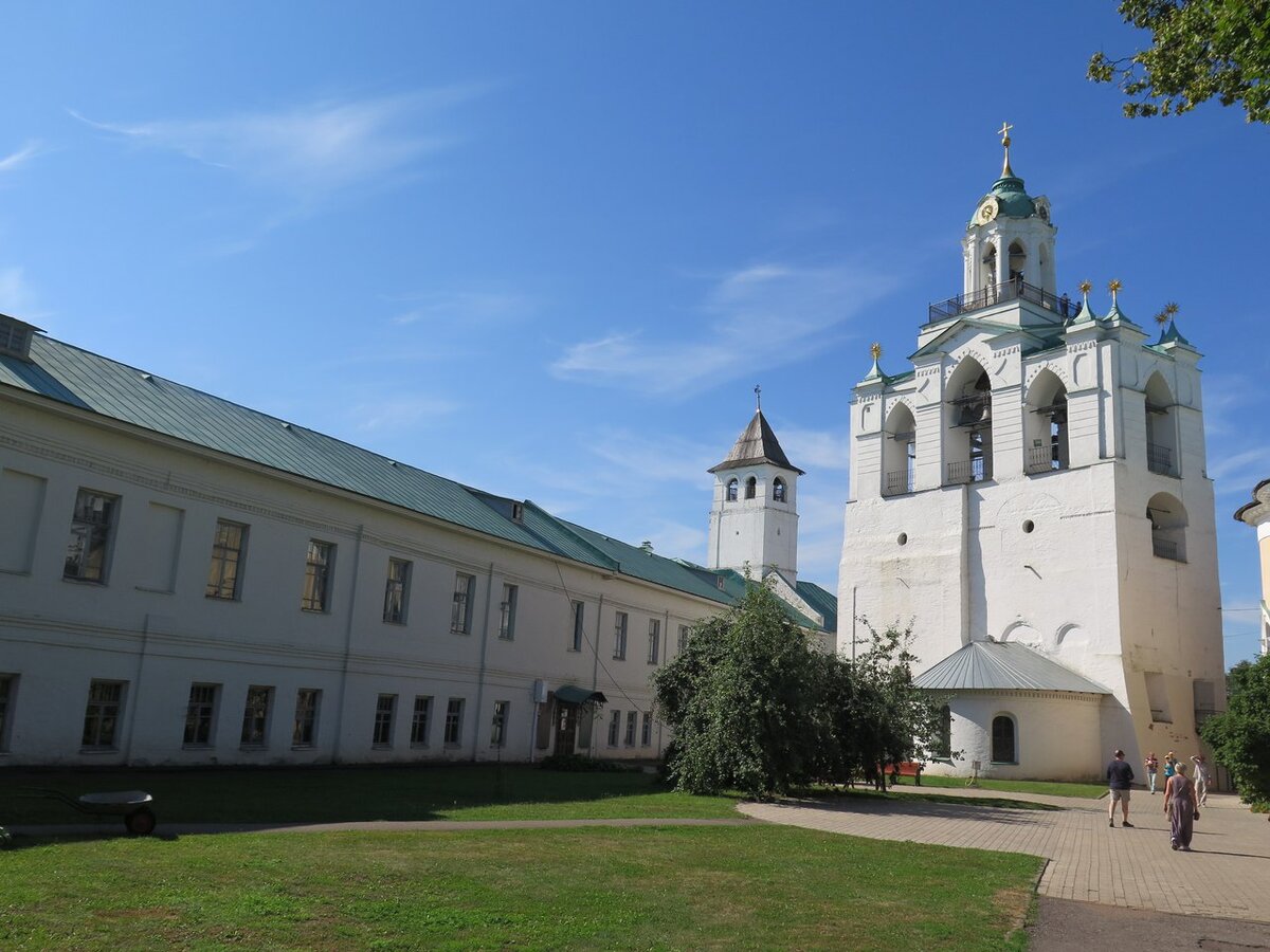 Спасо Преображенский монастырь Ярославль врата