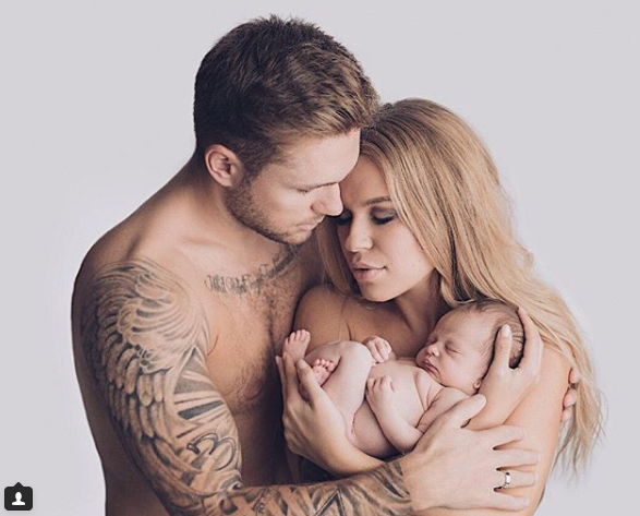 Влад Соколовский, Рита Дакота и их дочь Мия // фото  @ritadakota