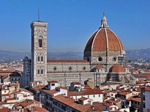 Издалека. Смотрим на расположение собора в городской среде