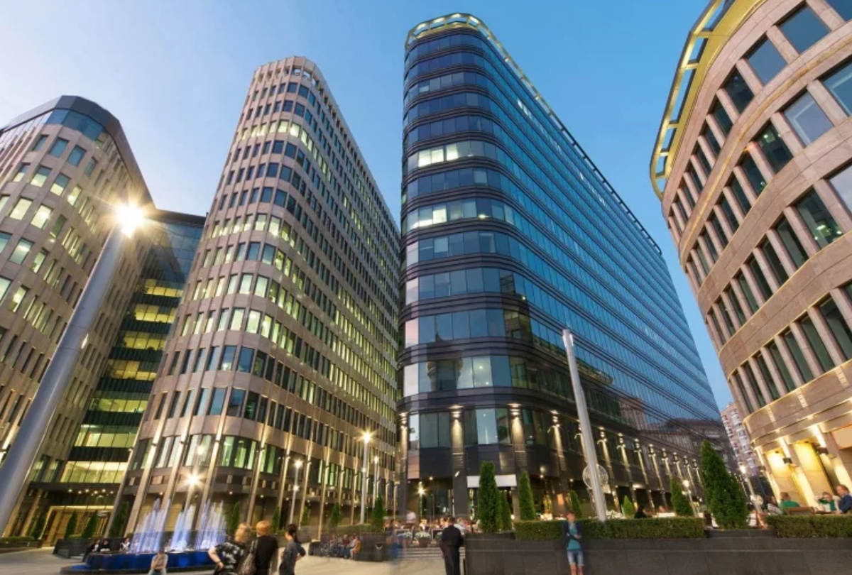 London business center. Бизнес-центр White Square Москва. Белорусская белая площадь. БЦ белая площадь. Вайт сквер БЦ.