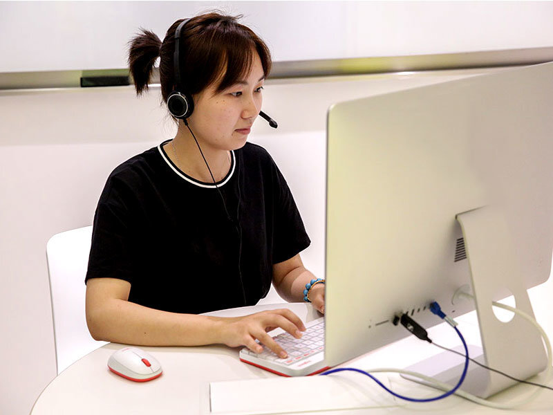 Китайский язык удаленная. Китайский язык образование. Китайский язык удаленная. Студенты азиаты. Экзамен по китайскому языку.