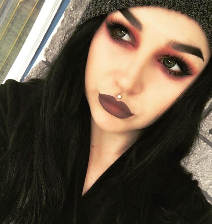 трагический макияж эмо