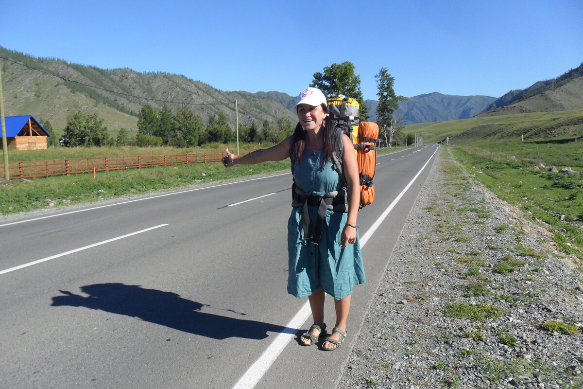 В ожидании первой машины на почти пустой трассе