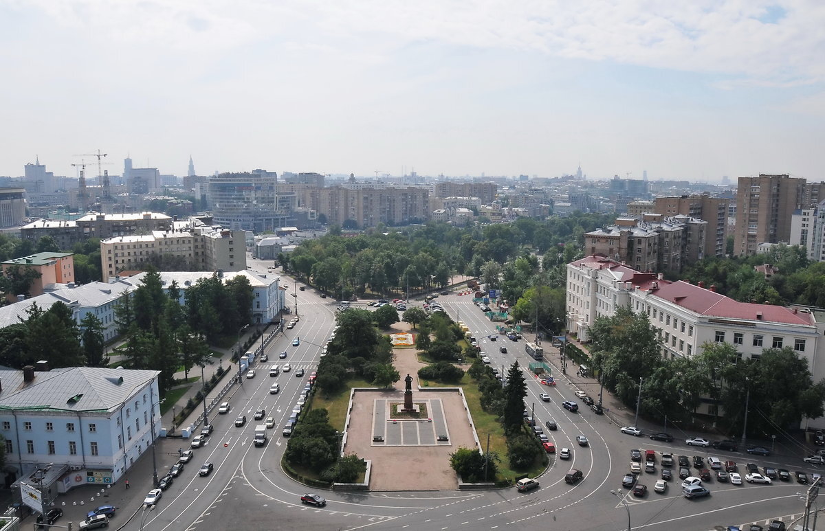 Суворовская площадь