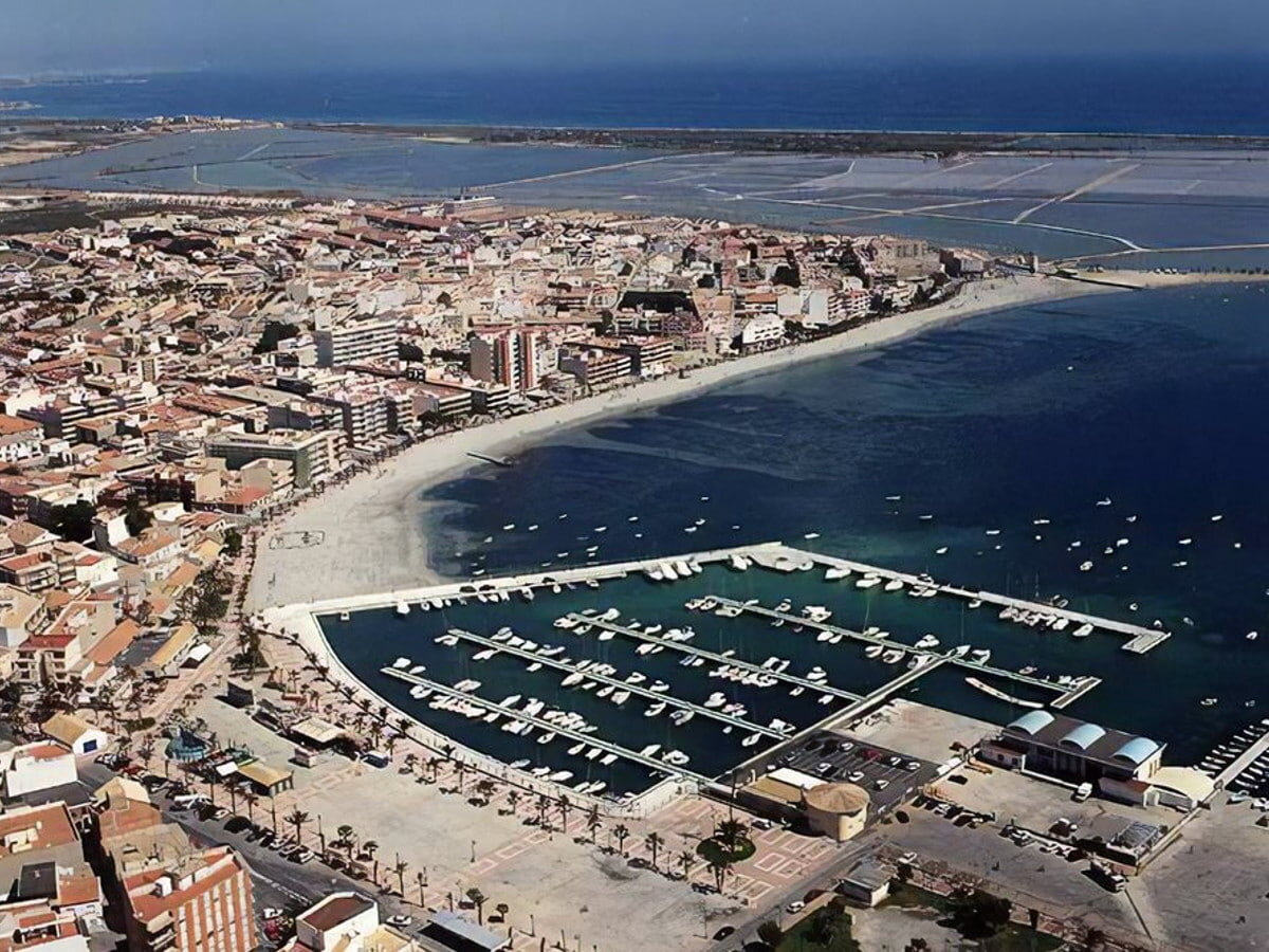 Вид на Сан Педро дель Пинатар с высоты птичьего полета