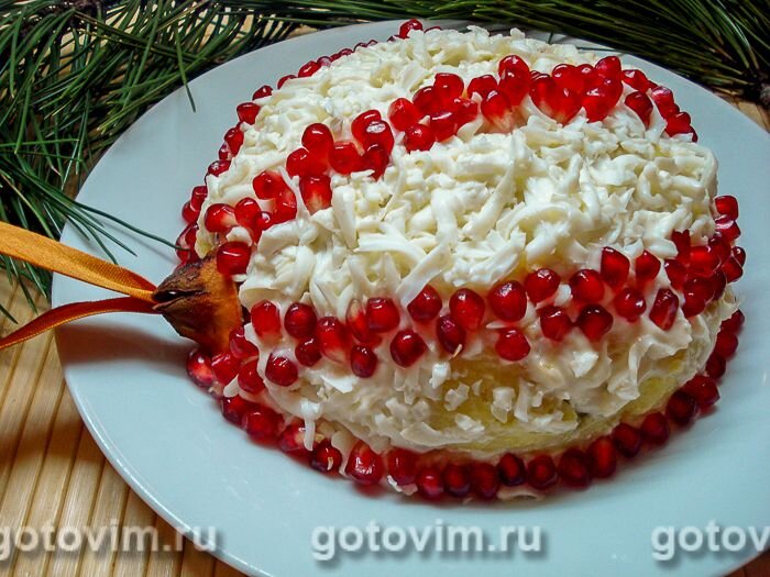 Так можно украсить любой слоеный салат