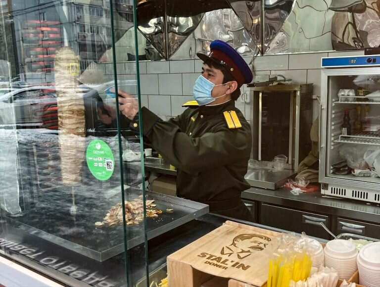 Сутки проработал в Москве STAL'IN Doner / echo-oren.ru