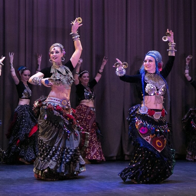 На фото вдохновляющая Настя Эпенетосская, студия трайбла Panduc. Tribal Universe Festival 2021.


