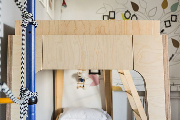 Детская кровать из березового шпона (мебельная фанера)