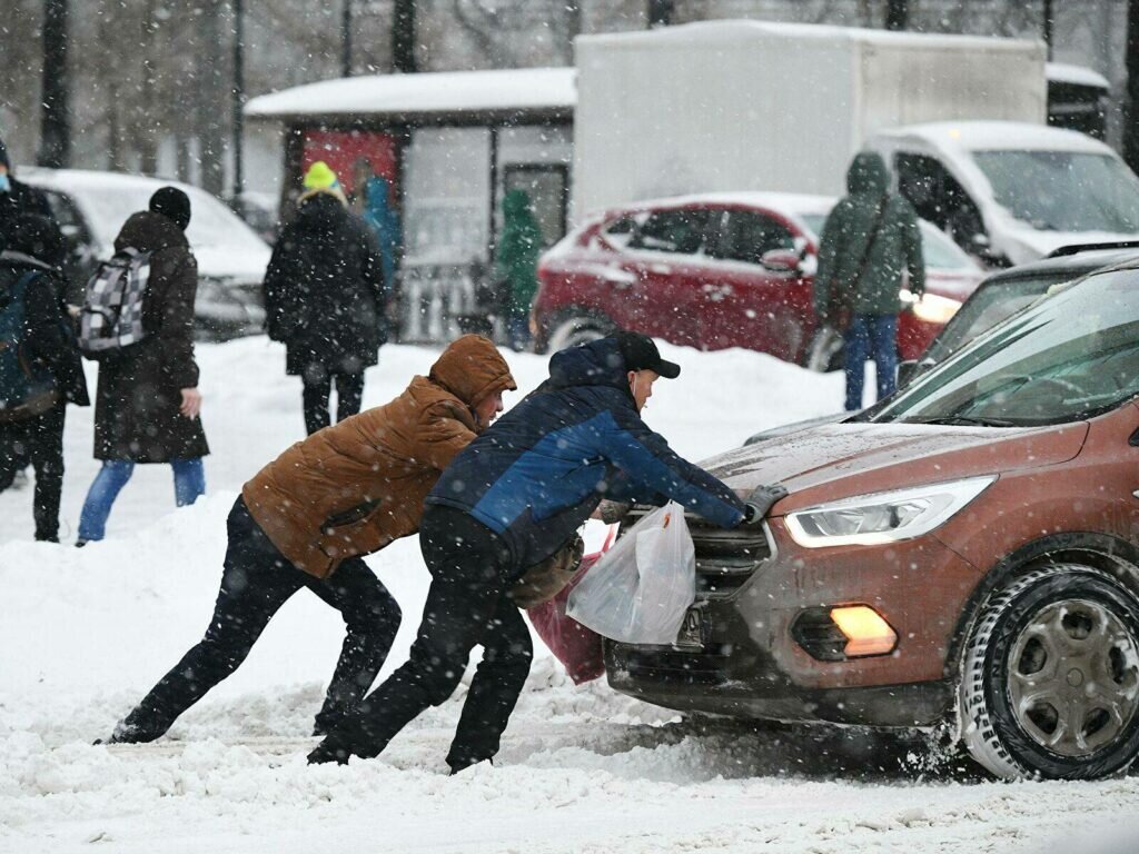    Ученые Пермского Политеха изучили связь отрицательной температуры воздуха с отказом запуска двигателя и коррозией узлов автомобиля / ©Getty images