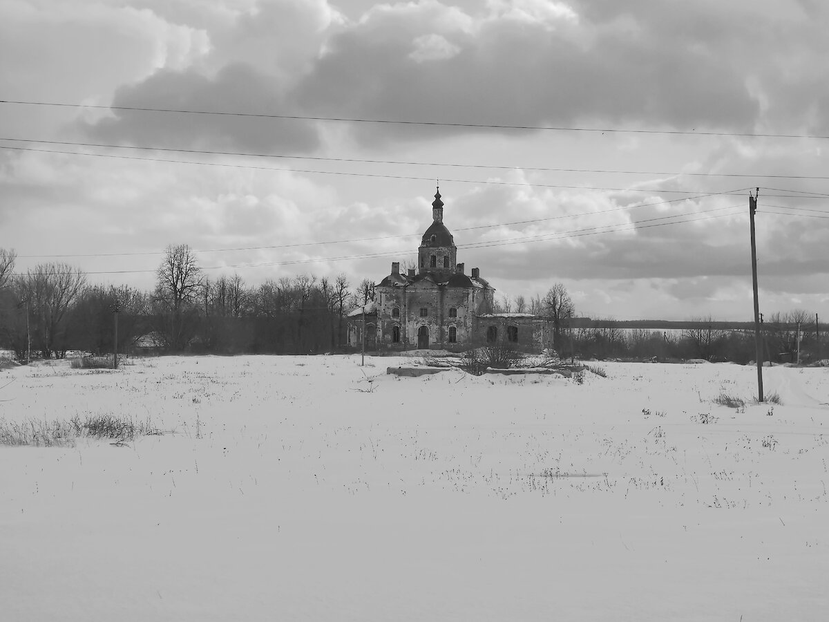 Сельский храм в Рязанской области. Фотография автора блога. 