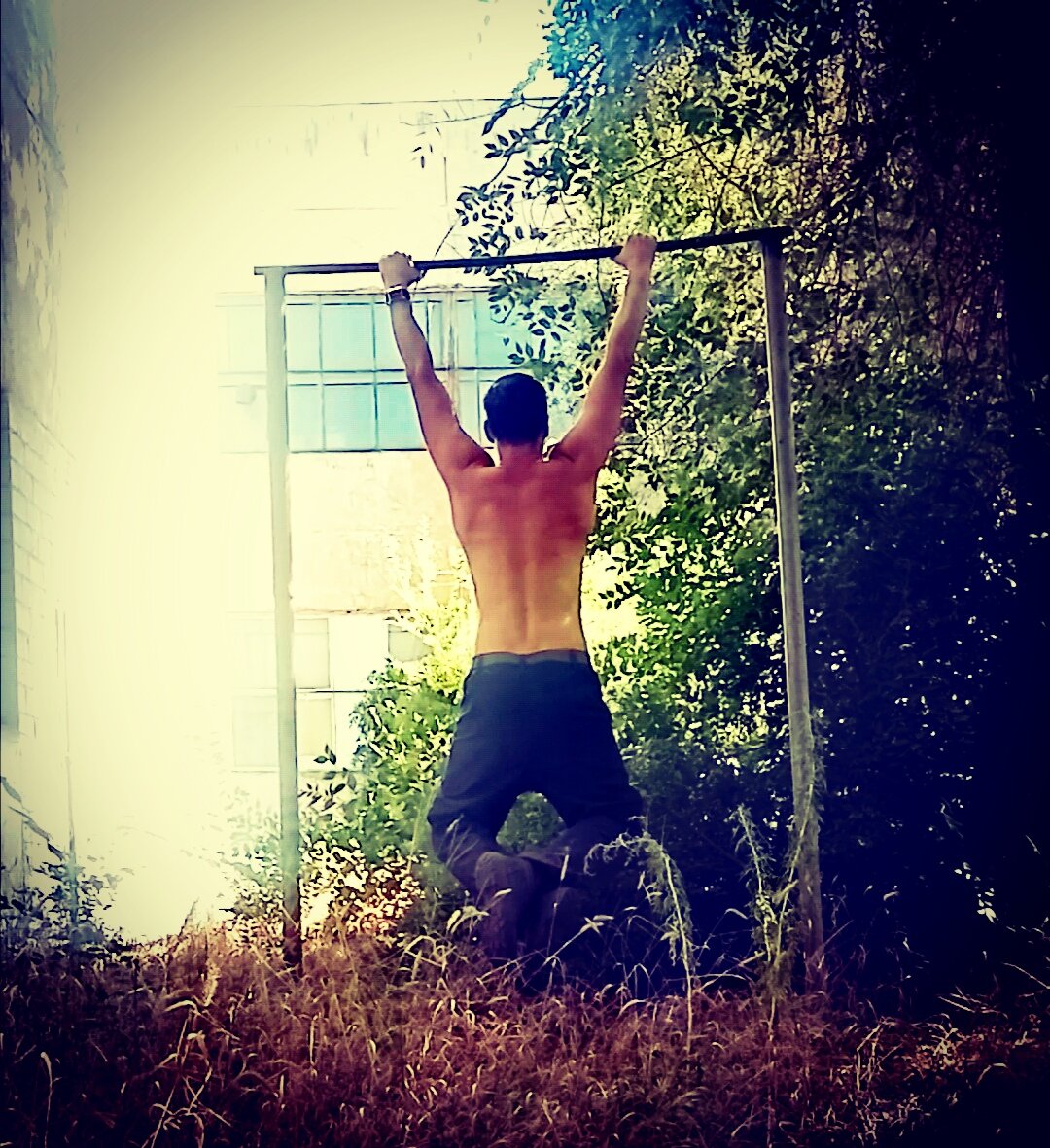 Вис на перекладине. 