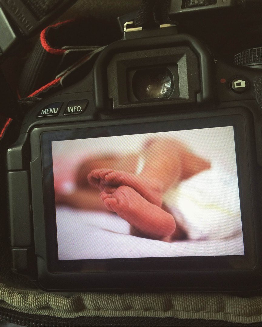 Рождение первой дочки не осталось не замеченным, на весах было 120 кг:)