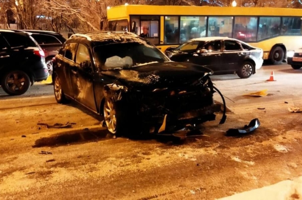    В аварии на Кольском проспекте в Мурманске пострадал один человек