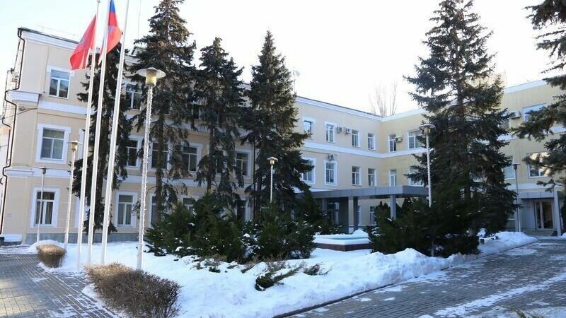     Мэрия Волгограда задолжала 629 тысяч рублей за ЖКУ, сообщает пресс-служба арбитражного суда региона. Эту сумму с городской администрации пытается взыскать управляющая компания «ЦентрВолга».