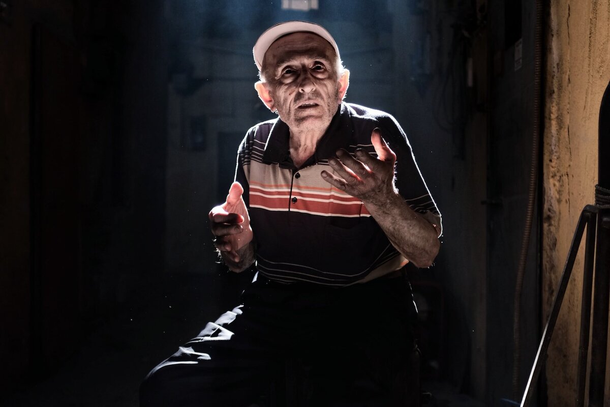     88-летний француз обратился к врачам из-за артиллерийского снаряда в анусе