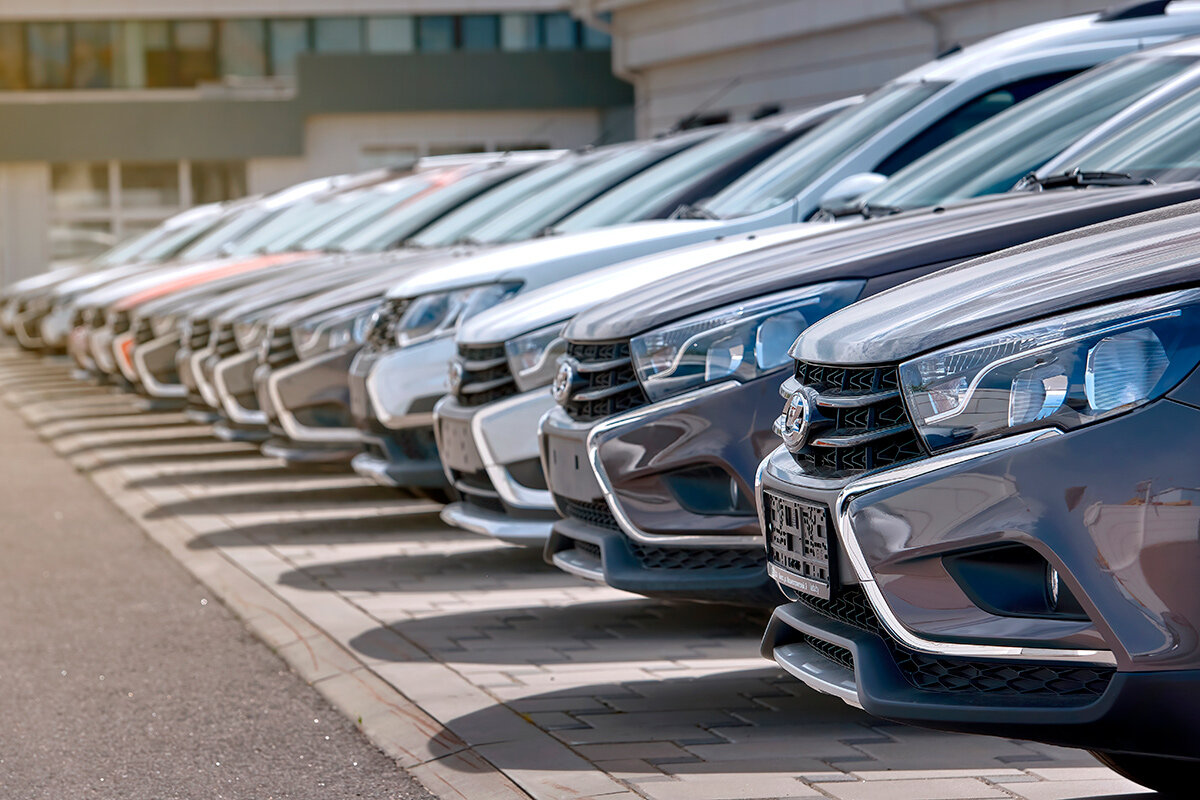 Вам попадались объявления о продаже новых Лада по цене, которая дешевле, чем у официалов?