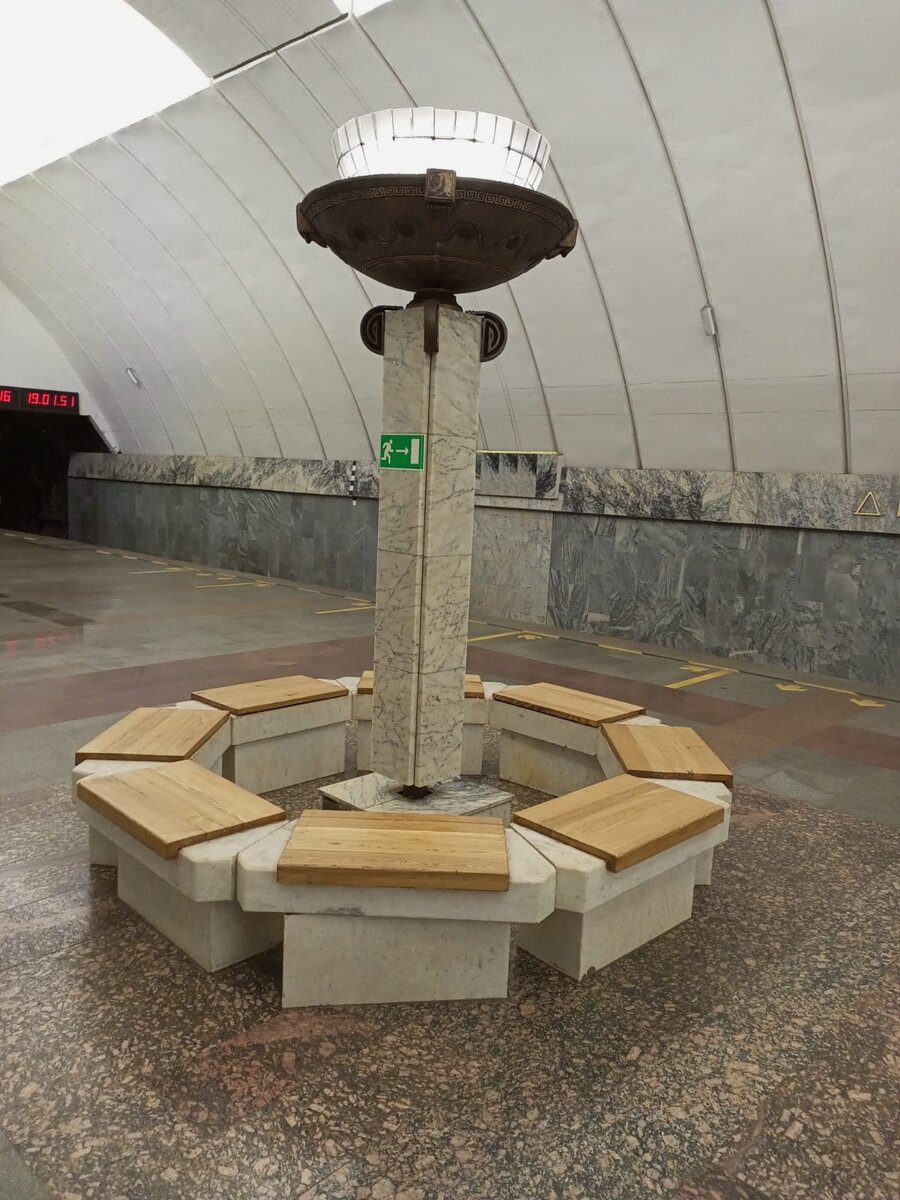  Фото. Станция Екатеринбургского метро «Динамо».