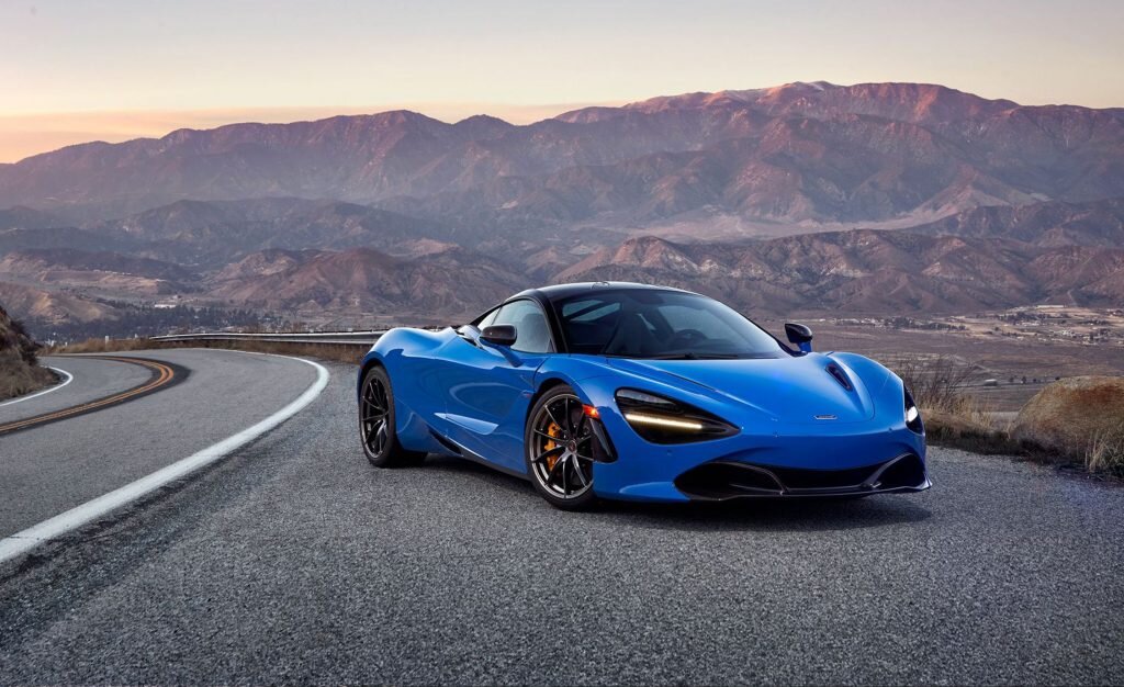 McLaren 720S. Фото: caranddrive