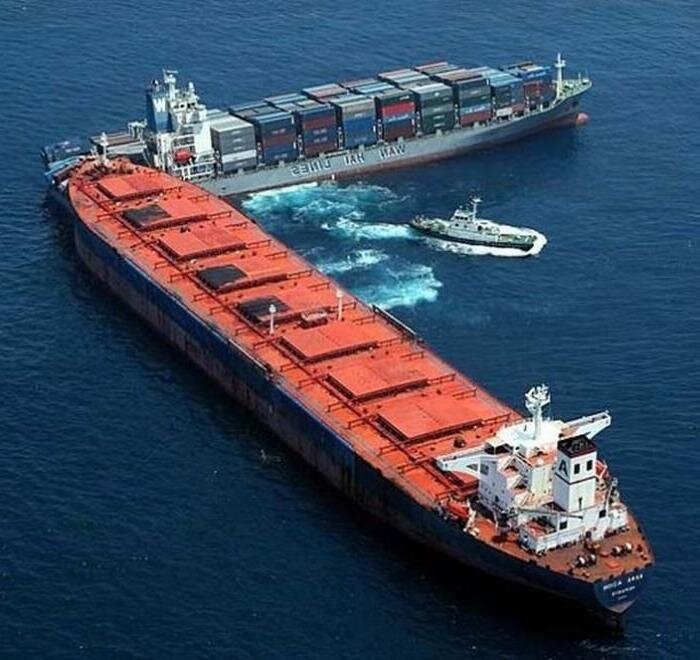 Может показаться странным как это возможно, но это происходит и довольно часто! Зачастую это последствия безответственного и халатного отношения, к своим обязанностям, офицеров и капитанов корабля!