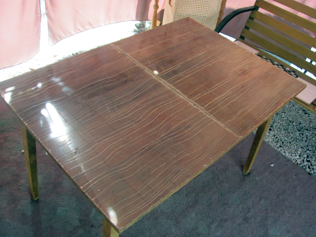 Реставрация старого деревянного стола в домашних условиях