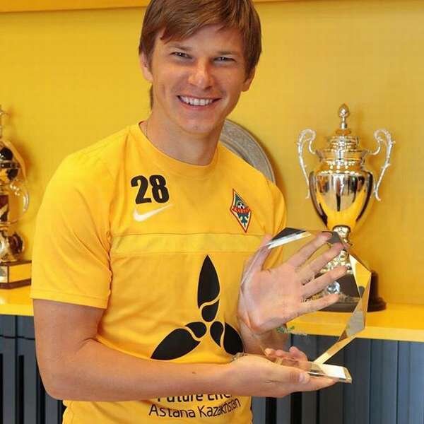 На чемпионат Европы 2012 года Аршавин поехал в качестве капитана сборной России