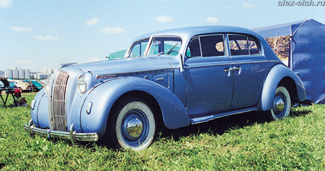 На моем фото: седан Opel Admiral на московском фестивале "Экзотика" (если кто знает о судьбе этого автомобиля, пожалуйста, напишите в комментариях)