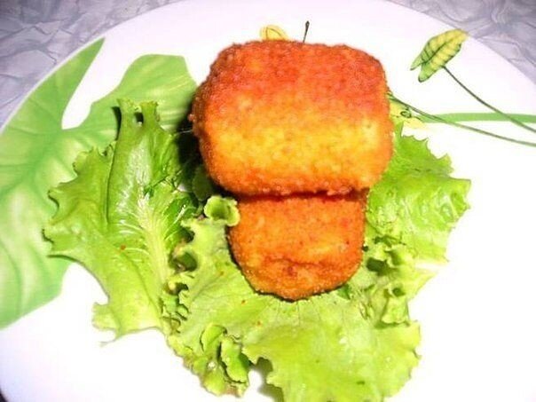 котлеты-бочонки из куриного филе с начинкой.