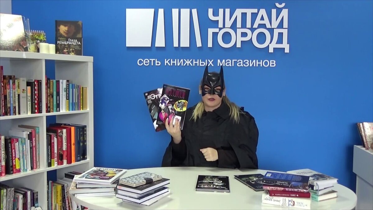 Мне кажется менеджерам магазинов стоит носить такую форму на постоянной основе