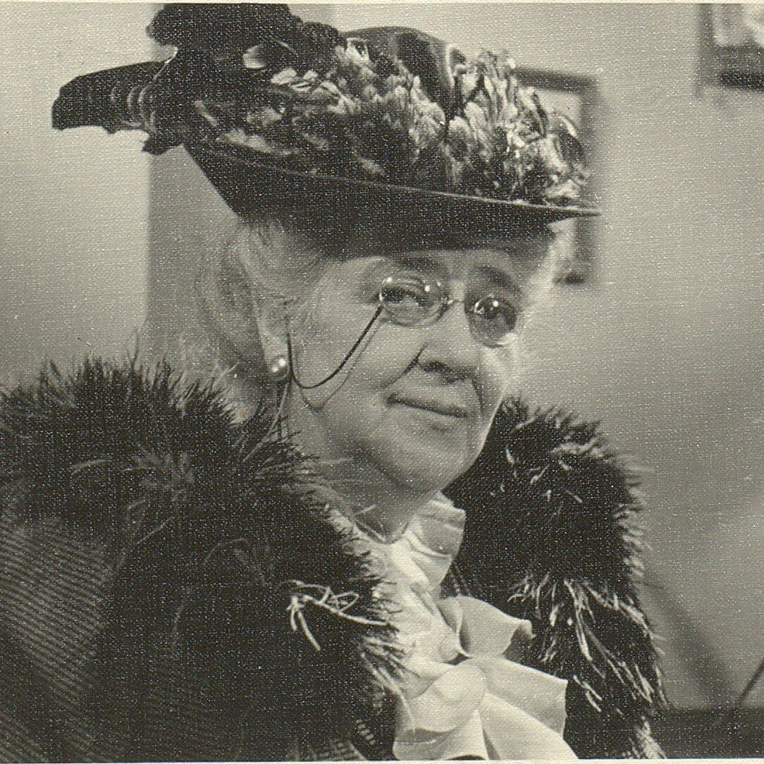 Фаи́на гео́ргиевна ране́вская. Фаины георгиевны раневской. Фаина раневская. Раневская фасад обновишь а канализация. Фаина раневская 1896.