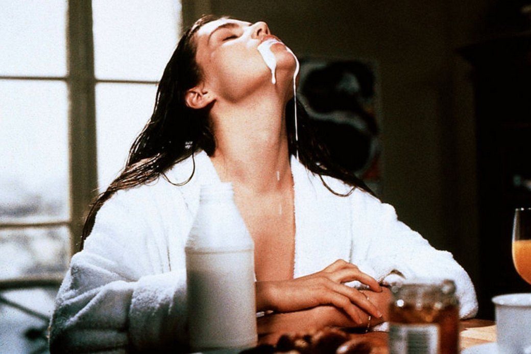 кадр из фильма "Горькая луна"