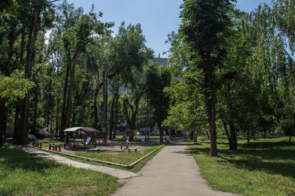 Пашковский сквер. Сквер пограничников Краснодар. Сквер студенческий Краснодар. Гидрострой сквер пограничников. Офицерский бульвар Краснодар.