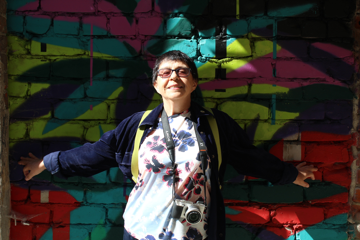 Выпускница химфака РГУ и Московской «Щуки» Вера Феоктистовна Волошинова уже более 20 лет работает в областной газете «Молот». Пишет практически обо всем и говорит, что если «делаешь любимую работу, не устаешь»