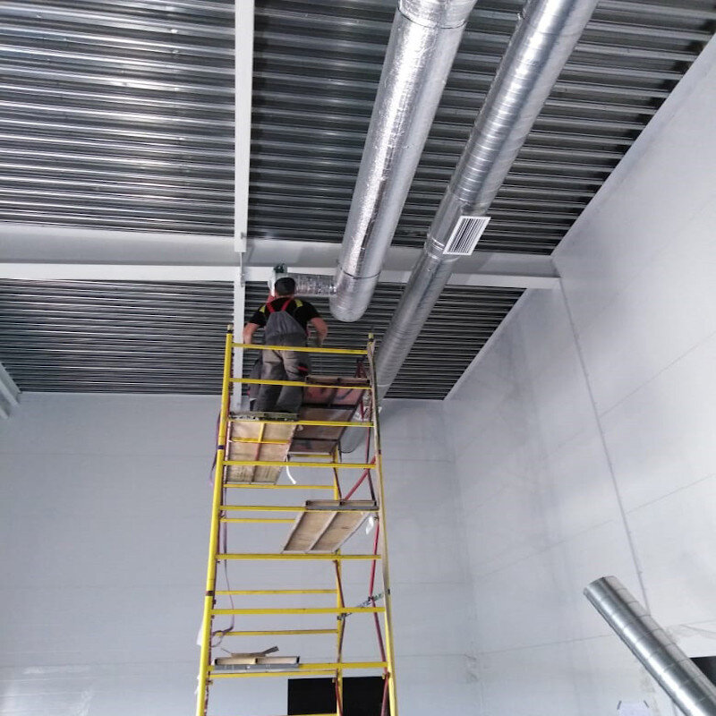 Монтаж приточно-вытяжной вентиляции в бассейне