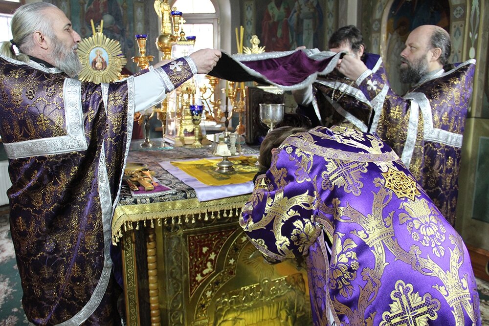 31 декабря с новым годом 2019. Ночная литургия. Литургия 31. 12 2023. 1 января 2019 новый год.