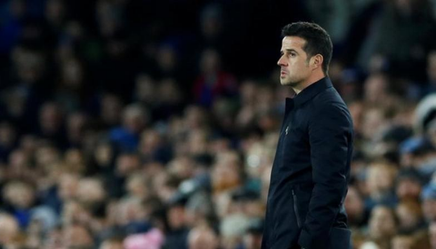 Сильва потерял 22 из своих 58 игр, отвечающих за Эвертон