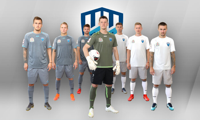 Игроки футбольного клуба Нижний Новгород в форме нового образца. Фото с сайта opennov.ru