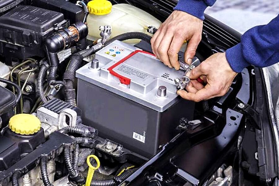 Причины повреждения аккумуляторных батарей. Почему аккумулятор выходит из строя. Основные неисправности аккумуляторной батареи и их проявления. Выкипел аккумулятор. Машинный аккумулятор.