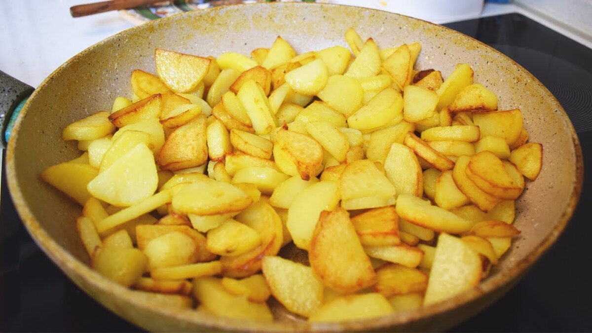 Сегодня я приготовил для вас рецепт идеально жареной картошки. Автором этого рецепта является именитый шеф-повар России Константин Ивлев.