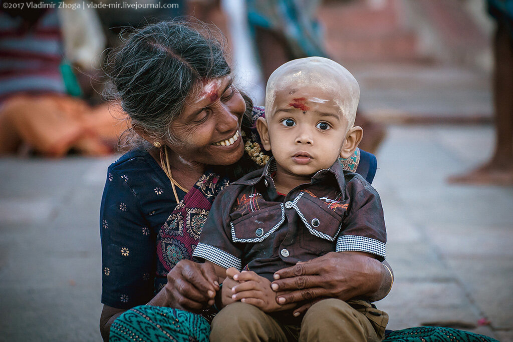 Молодые женщины вынуждены работать, бабушки являются надежной опорой в воспитании детей