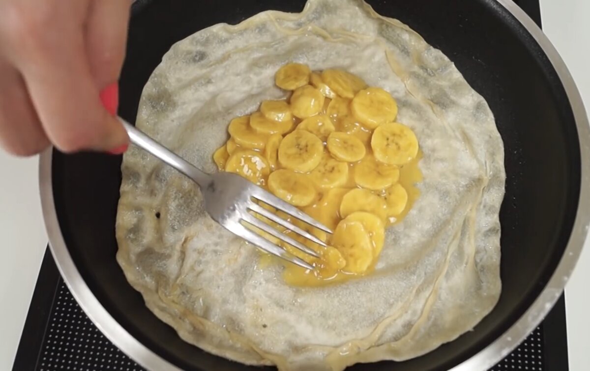 Banana pancake» Самые знаменитые блинчики Роти на сгущеном молоке с бананом  и нутелой Пошаговый рецепт. | Секреты Пхукета | Дзен