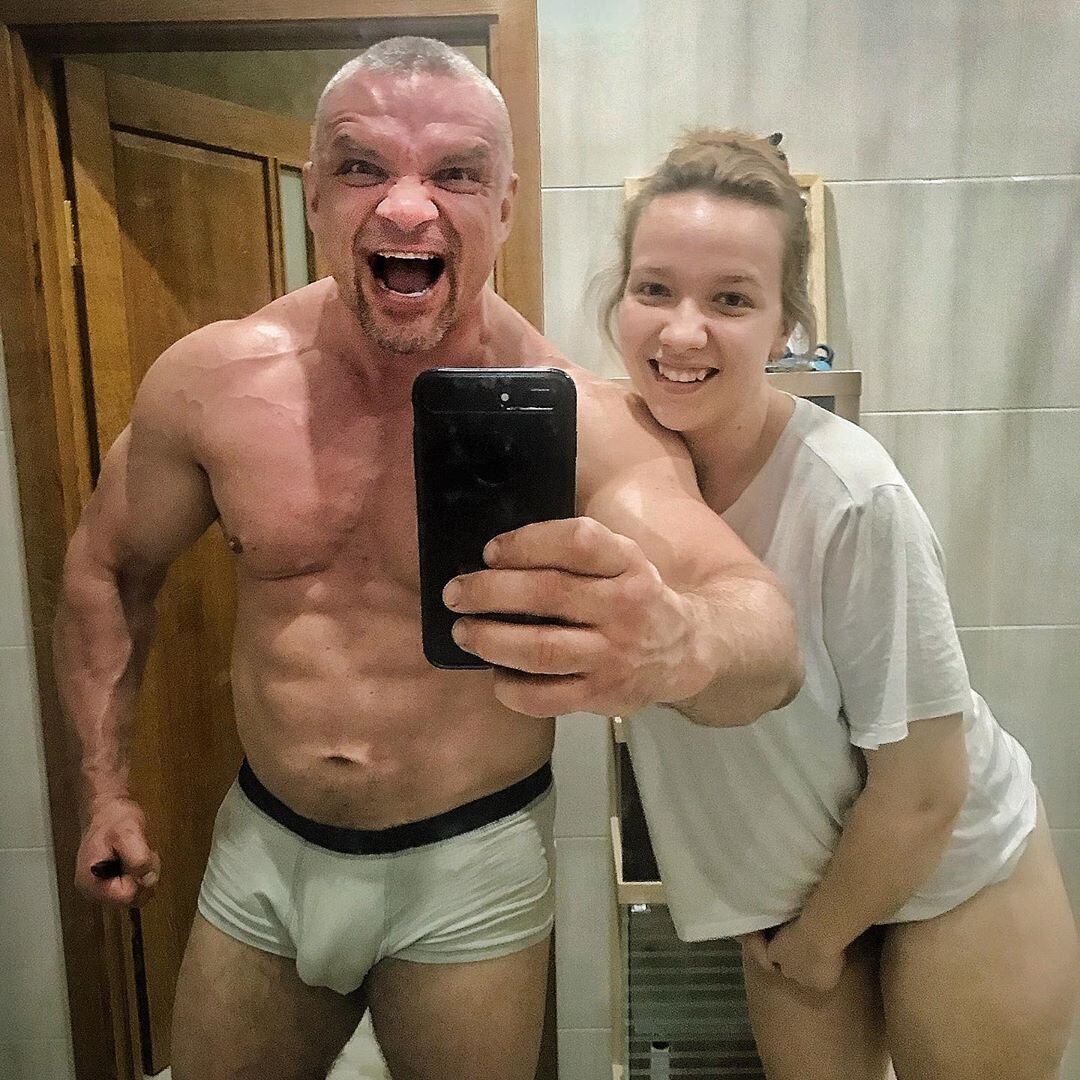 Епифанцев с новой возлюбленной на 24 года младше его.