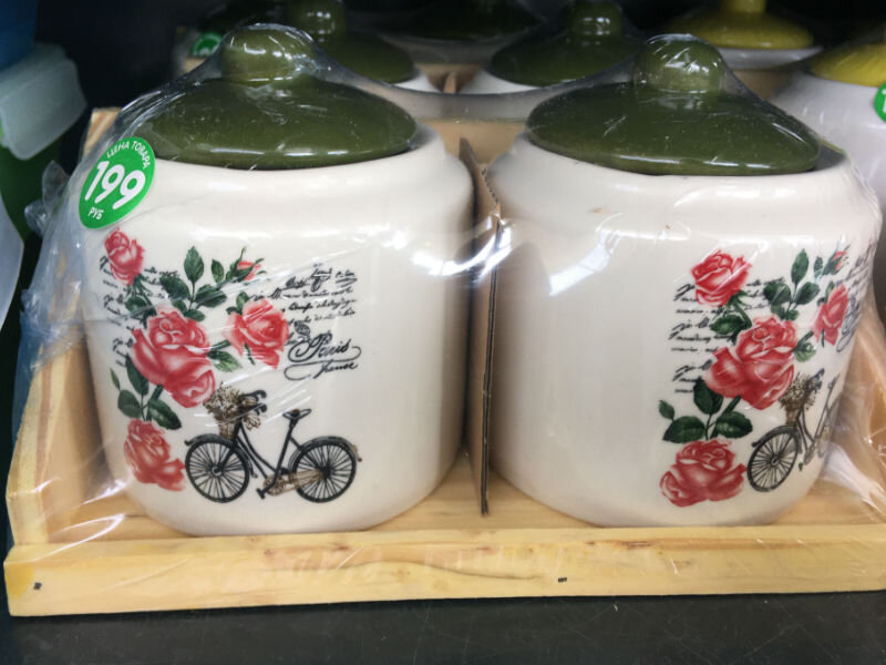 Фото автора канала Жизнь с Амирой