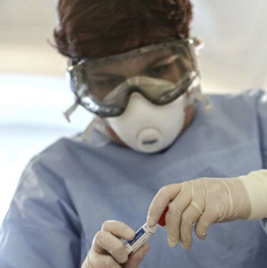 образ врача в covid 19. ученые заявили. новый штамп коронавируса. инфекционист малышев фото. вирусологи россии.