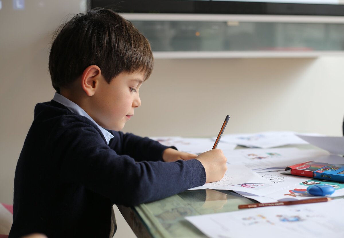 Нарисуйте, каким вы видите своего ребенка через 5-10 лет