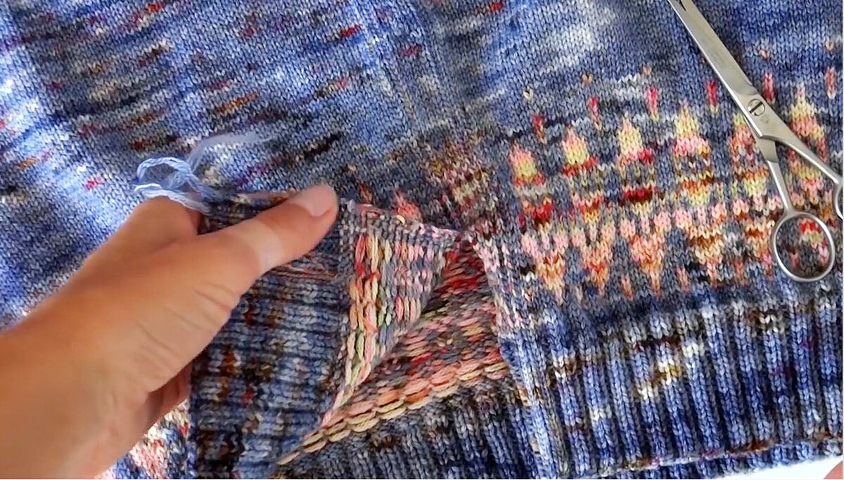 Это один из первых вариантов, которым я укрепляла края срезов. В видео я показываю лучше способ)