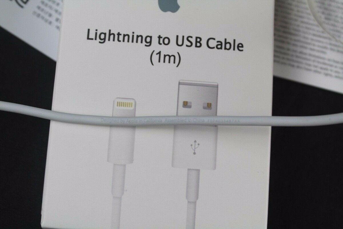 Обратите внимание на надпись они должны быть 18 сантиметров от USB PORT