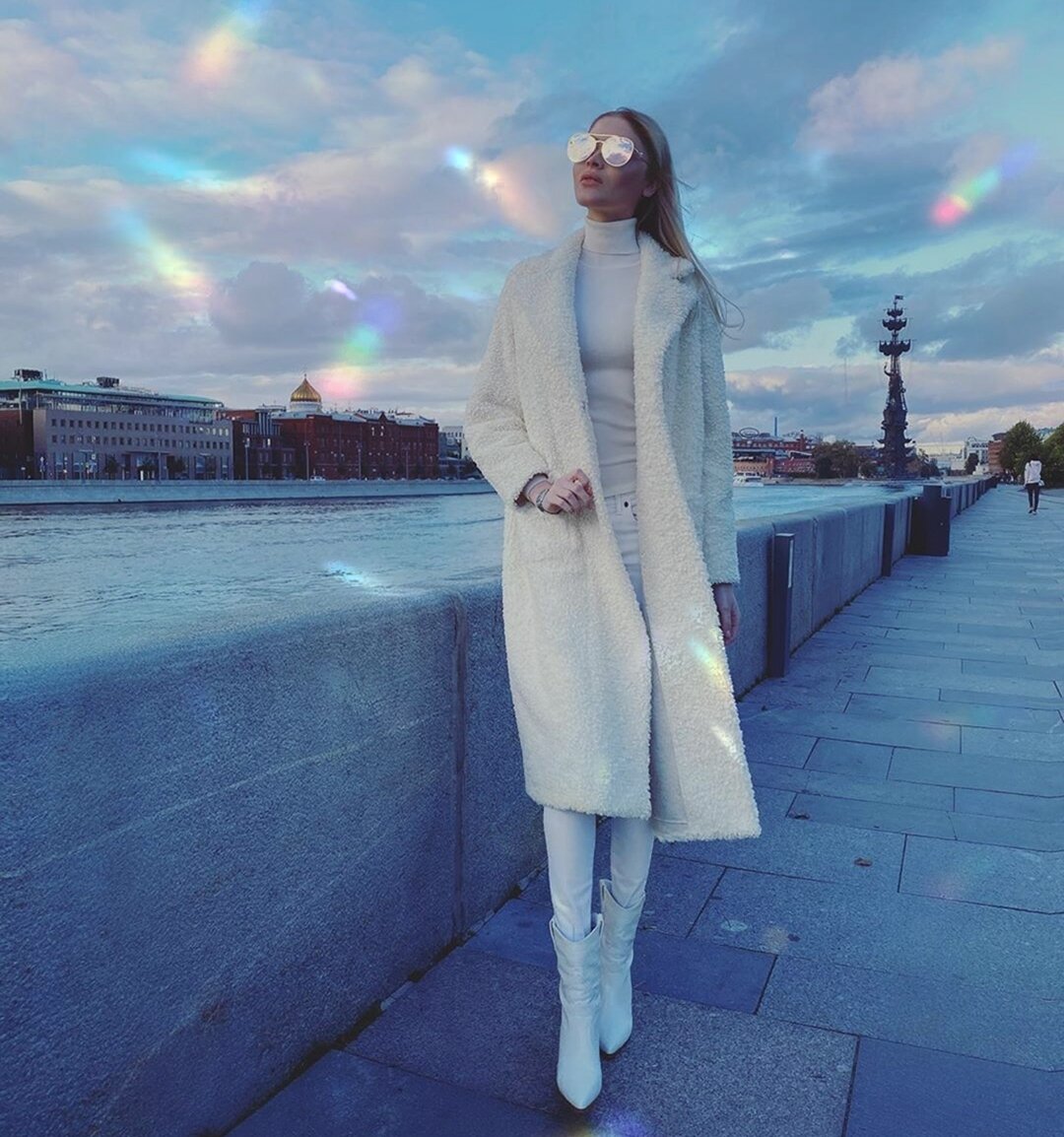 Алена Шишкова выложила фотографию и не стала комментировать расставание Тимати и Решетовой