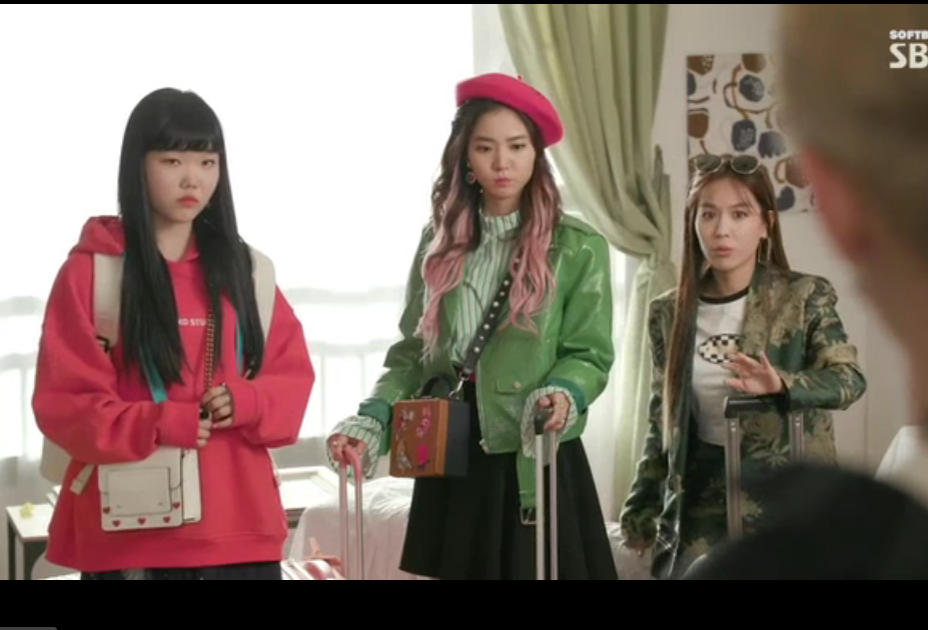 Кадр из дорамы "Айдол на полставки".