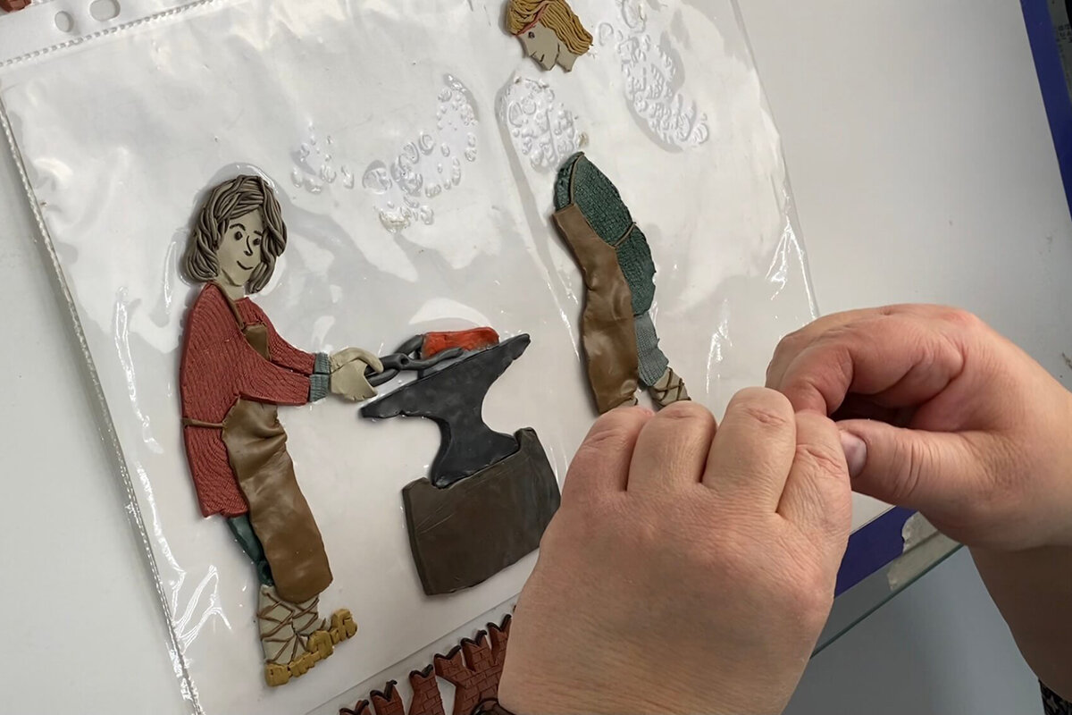 Сегодня пластилин не так часто используется современными иллюстраторами, но в этой технике есть что-то особенное, душевное. 